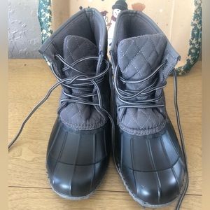 JBU water resistant rubber boots